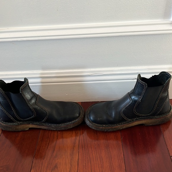 Classic Black Leather Ankle Boots - Picture 5 of 5